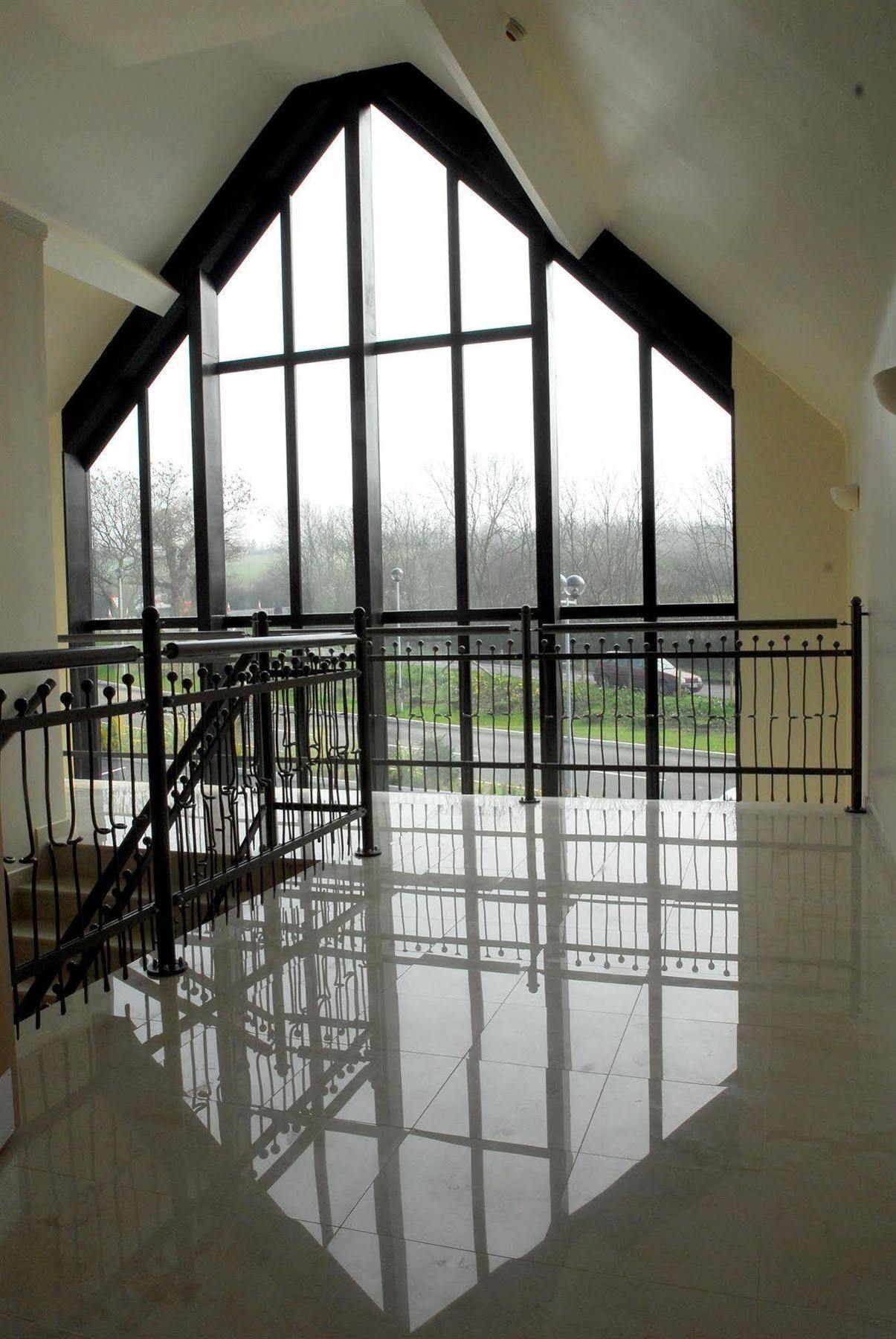 The Sharnbrook Hotel المظهر الخارجي الصورة