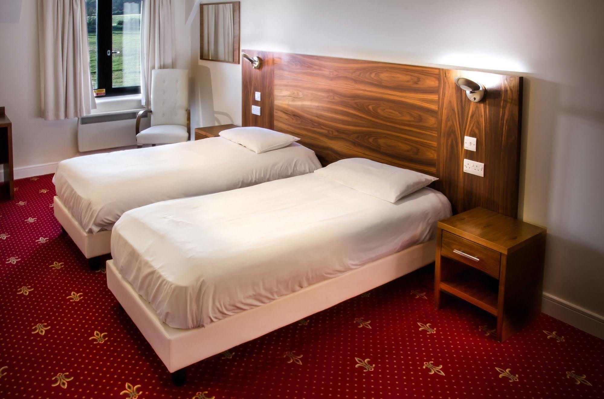 The Sharnbrook Hotel المظهر الخارجي الصورة